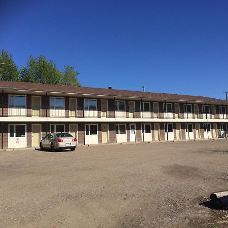 Jolly Giant Pub & Motel Willow Bunch Luaran gambar