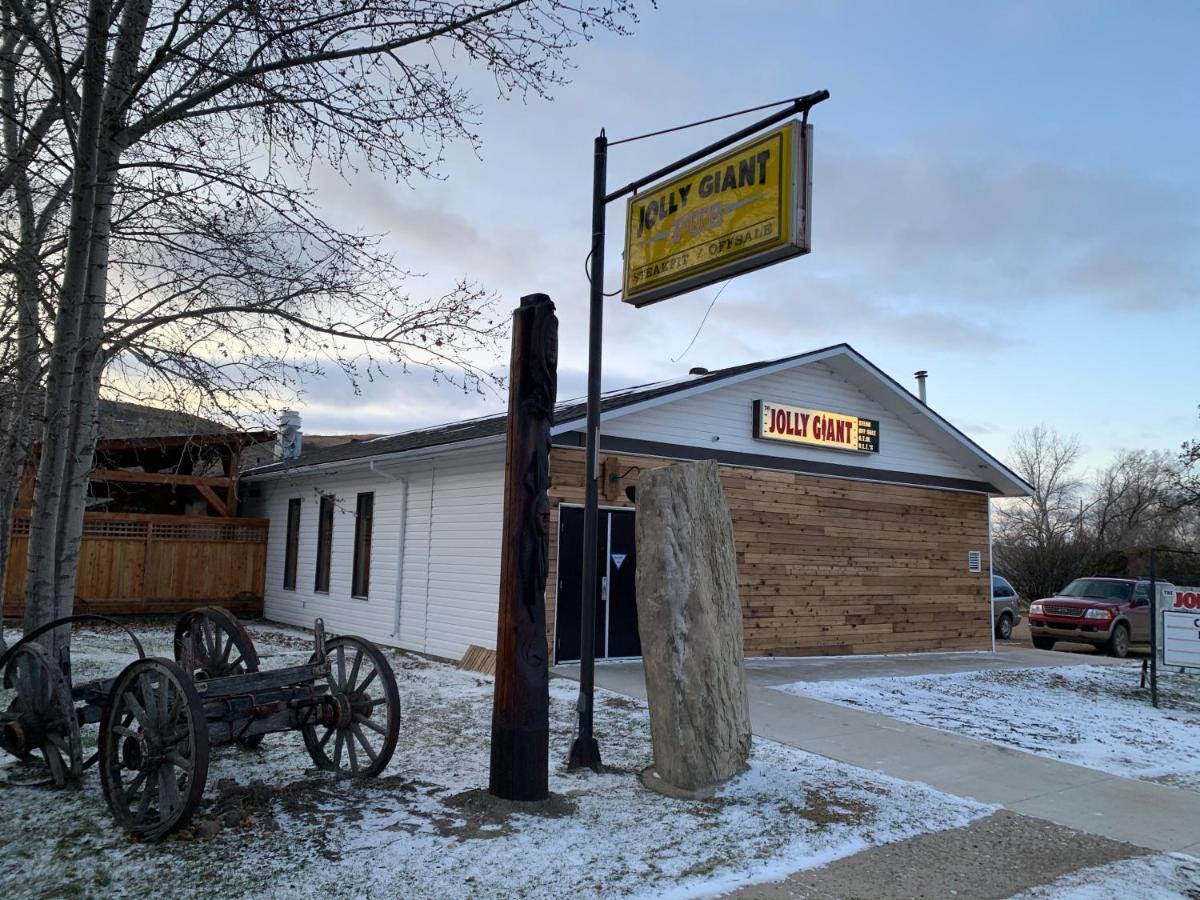 Jolly Giant Pub & Motel Willow Bunch Luaran gambar